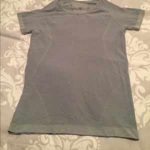 Z by Zella t shirt, best match to lululemon